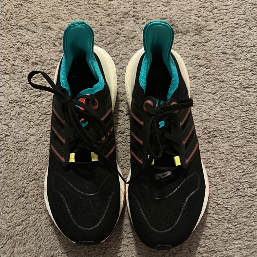 Adidas Men's  Black Ultra Boost size 10.5